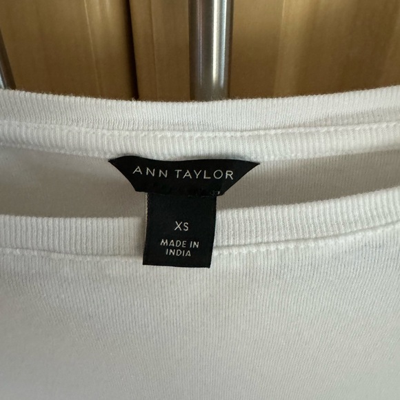Ann Taylor boat neck 3/4 sleeve tee XS - Picture 3 of 3